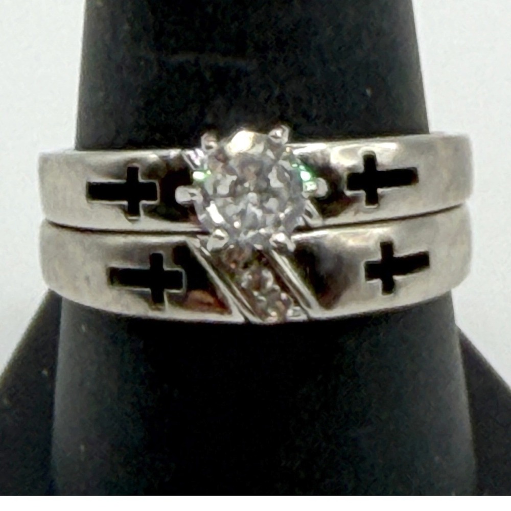 2 Silver Tone Cross Faith Cutout Wedding Rings Glass‎ Stone Size 9.75 Stackable